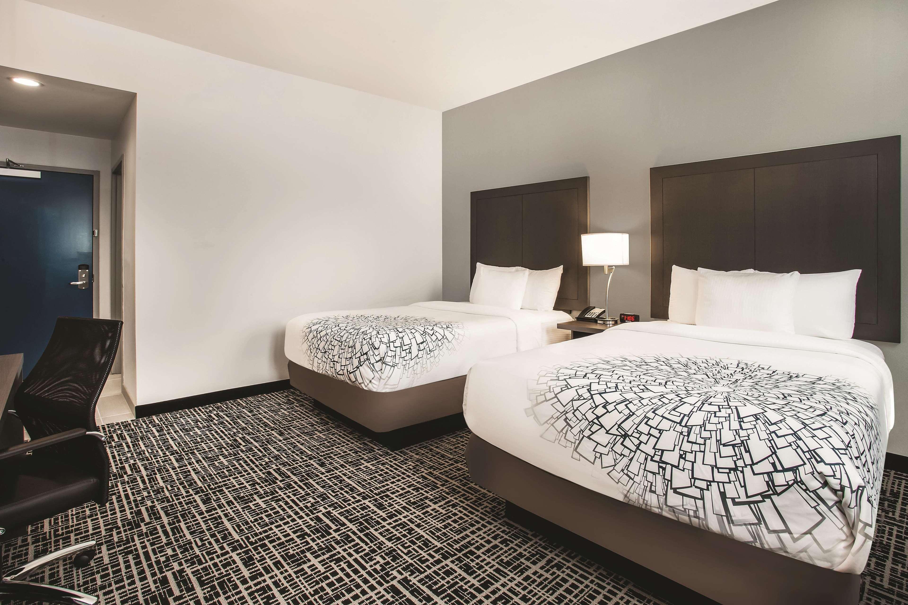 La Quinta By Wyndham Inner Harbor Downtown Балтимор Екстериор снимка